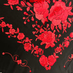 Cargar imagen en el visor de la galería, Mantón de manila negro bordado en rojo
